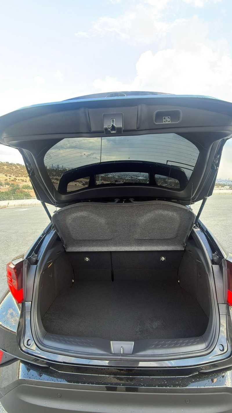 2023 Toyota C-HR 1,8L 2023 Cyprus