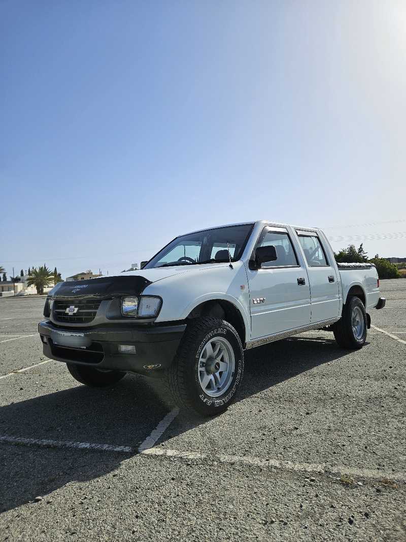 2002 Isuzu Pick-up 2,5L 2002 Cyprus