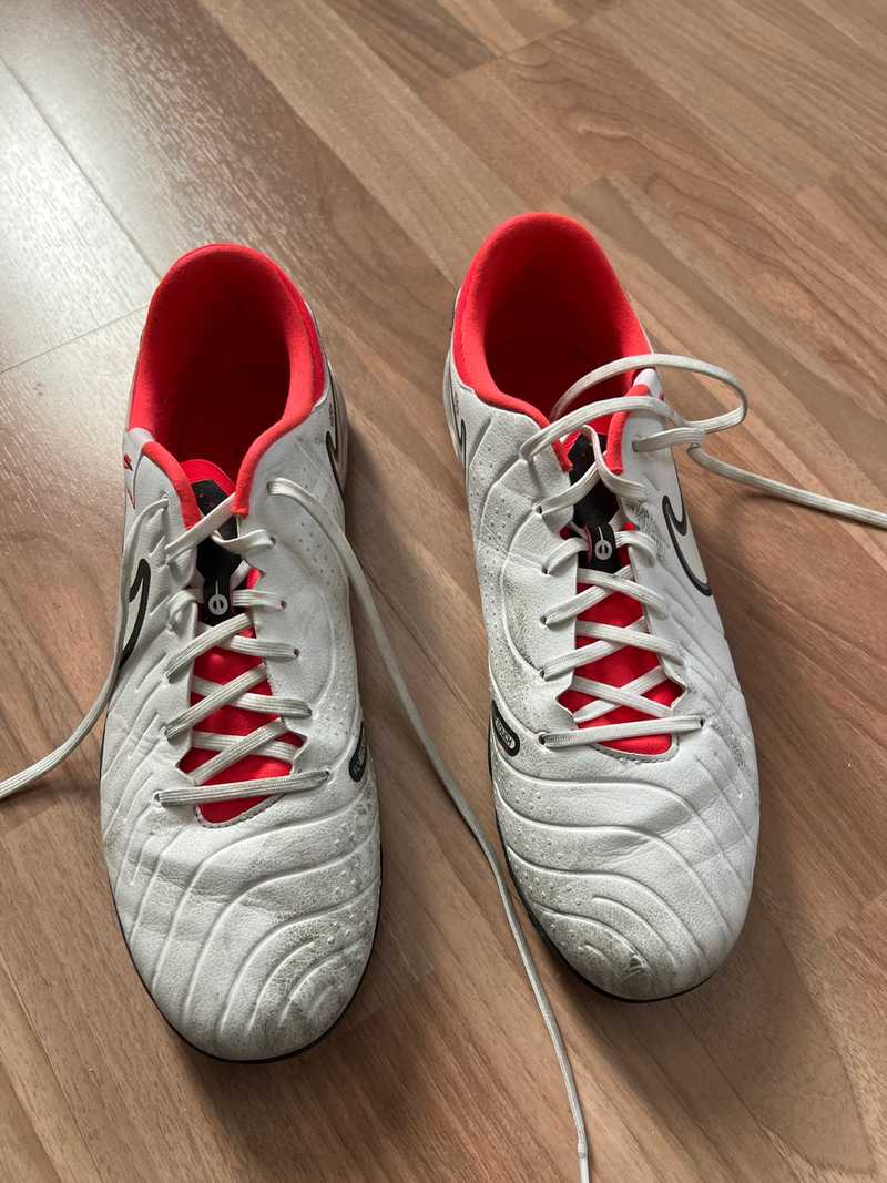 nike tiempo futsal boots