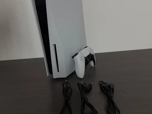 Ps5 disc edition | 13.60-firmware | controller | like new, Επαρχία Λευκωσίας — Λευκωσία - Αγ Κωνστ και Ελένης