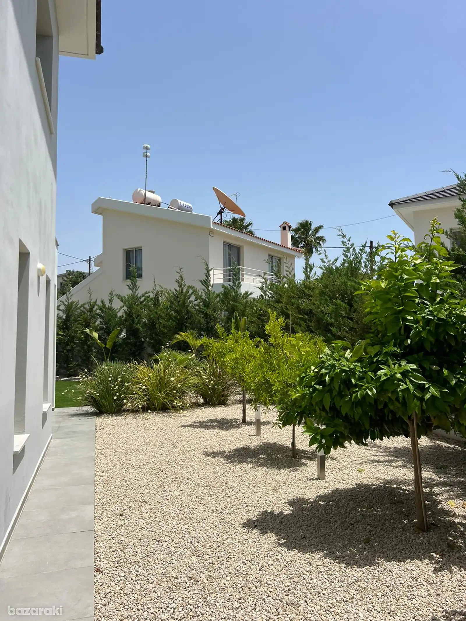 House, 3 bedrooms — 5