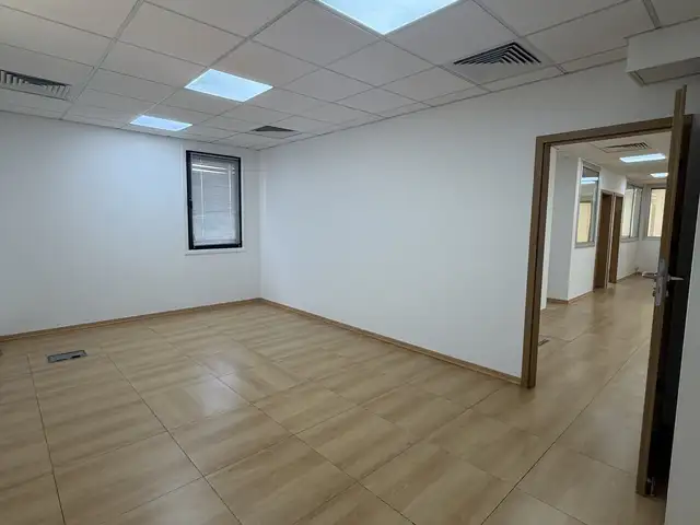 A whole floor office available, Επαρχία Λευκωσίας — Στρόβολος - Ακρόπολη - 7
