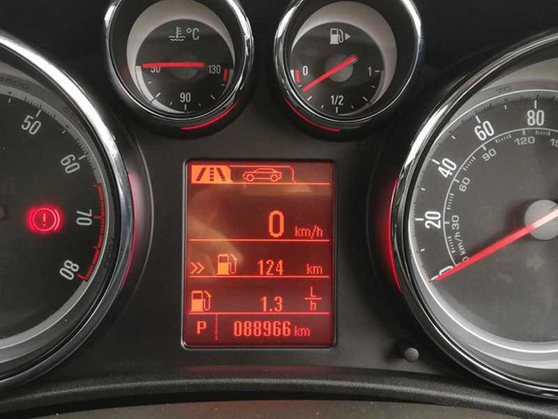 2015 Opel, Vauxhall Astra 1,6L 2015 Cyprus