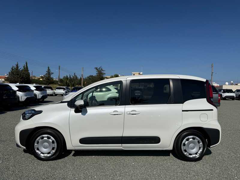 2023 Toyota Sienta 1,5L 2023 Cyprus