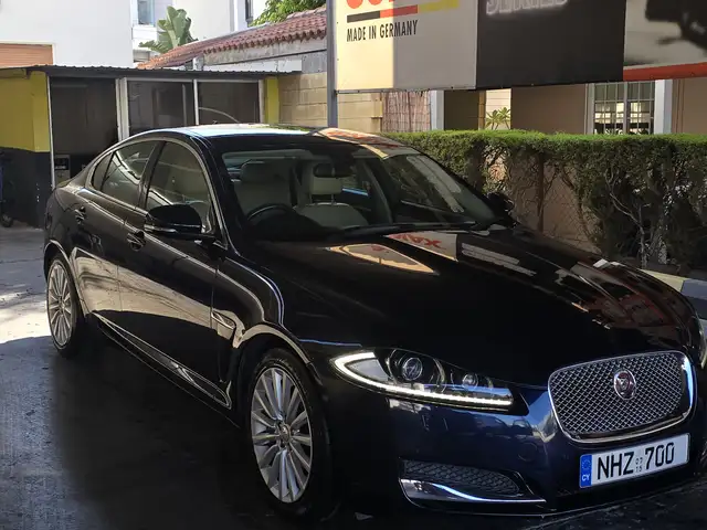 Jaguar XF