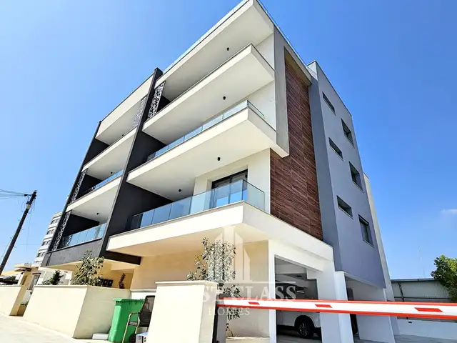 2-bedroom apartment for sale, Limassol — Limassol - Zakaki
