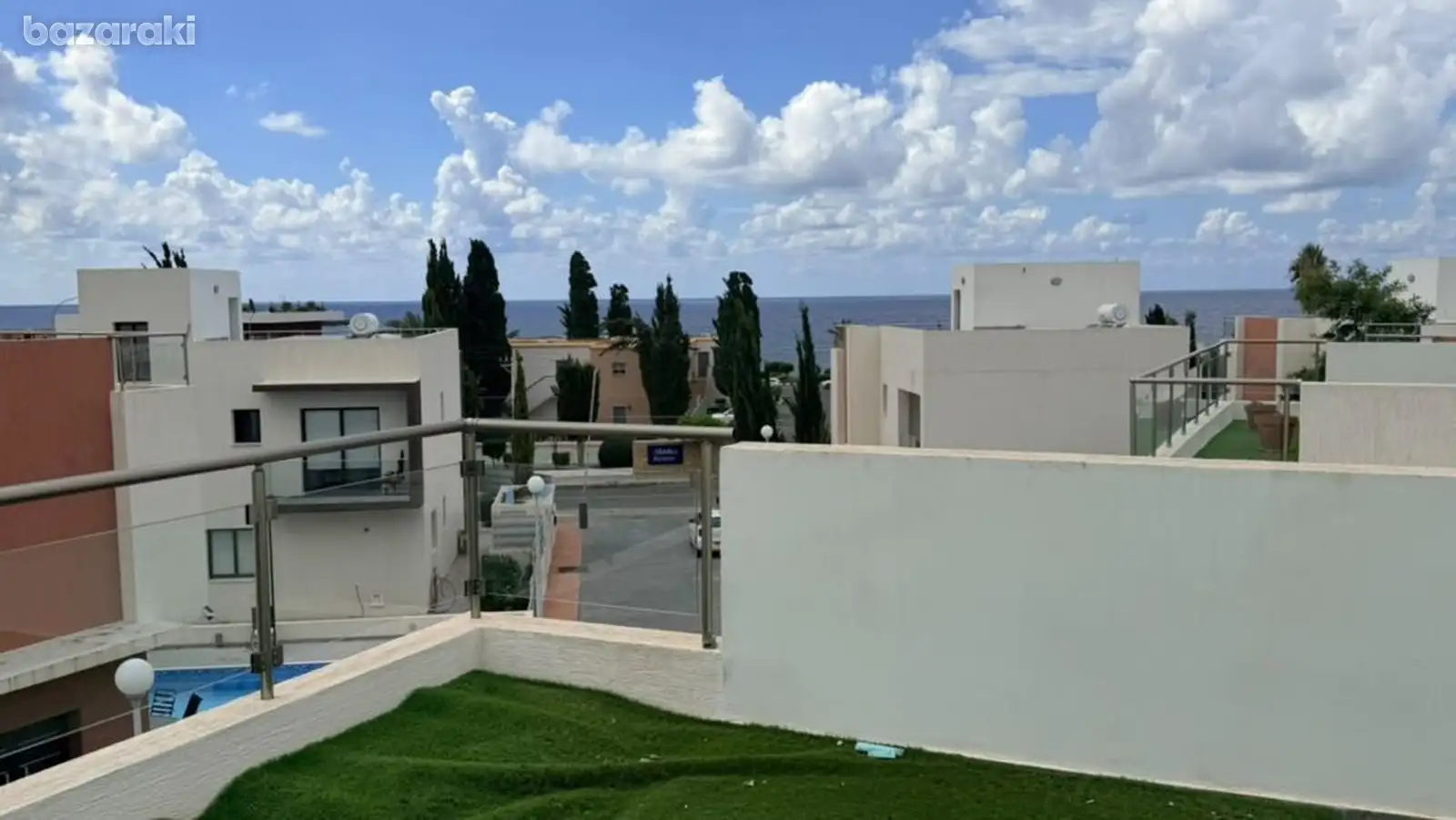 House, 3 bedrooms — 11