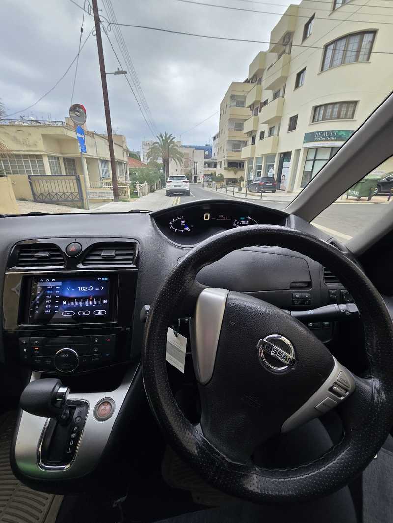 2014 Nissan Serena 2,0L 2014 Cyprus