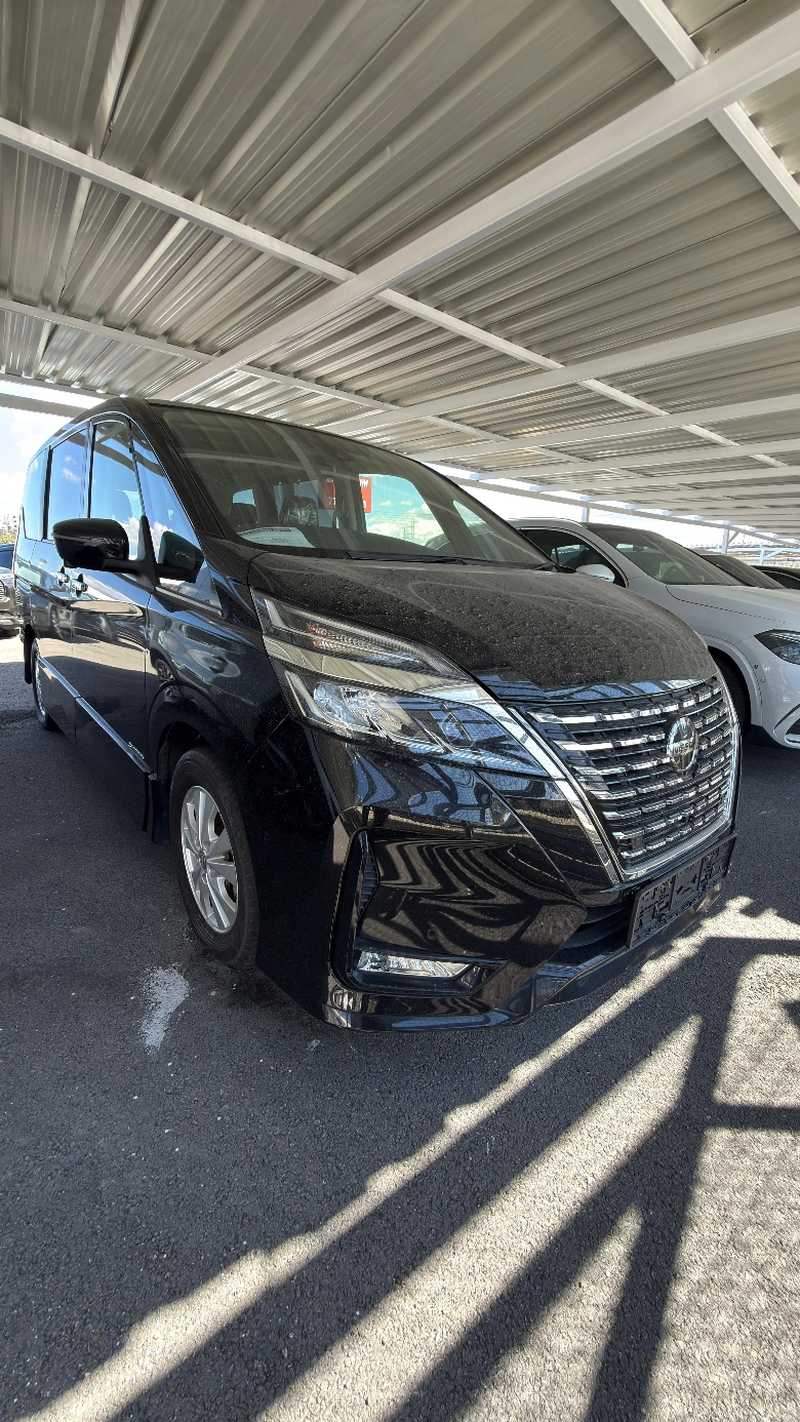 2022 Nissan Serena 2,0L 2022 Cyprus