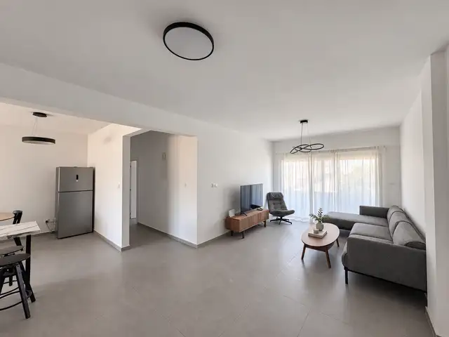 3-bedroom apartment to rent, Limassol — Limassol - Agia Zoni