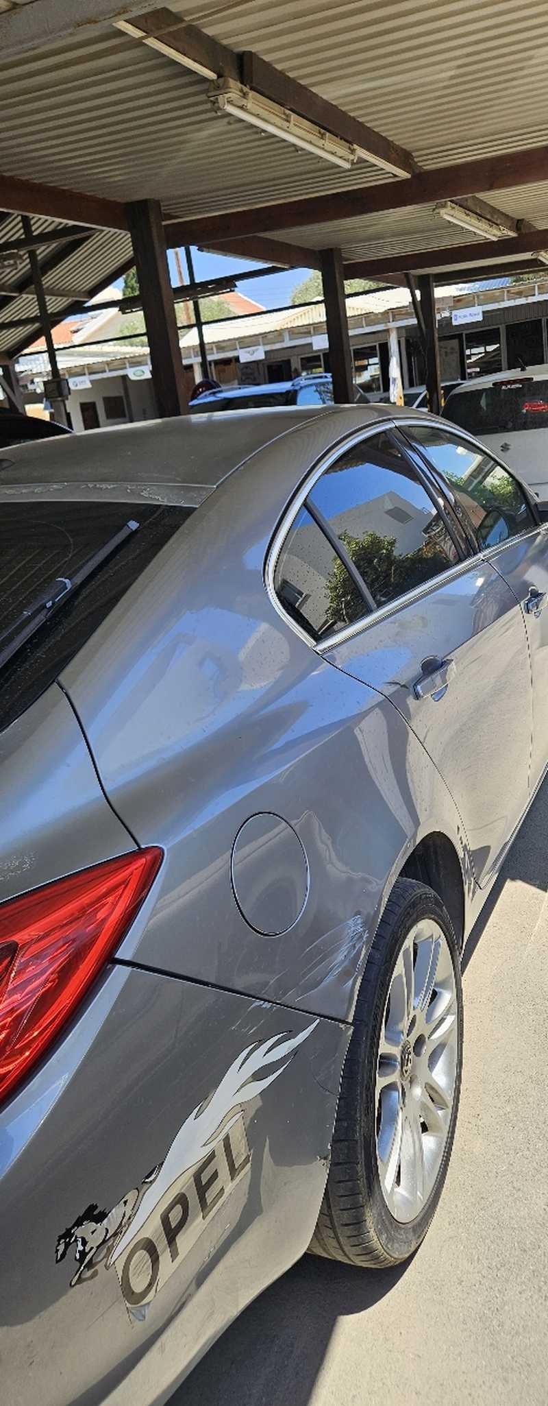 2011 Opel, Vauxhall Insignia 2,0L 2011 Cyprus