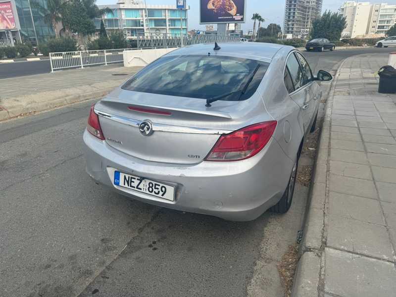 2011 Opel, Vauxhall Insignia 2,0L 2011 Cyprus