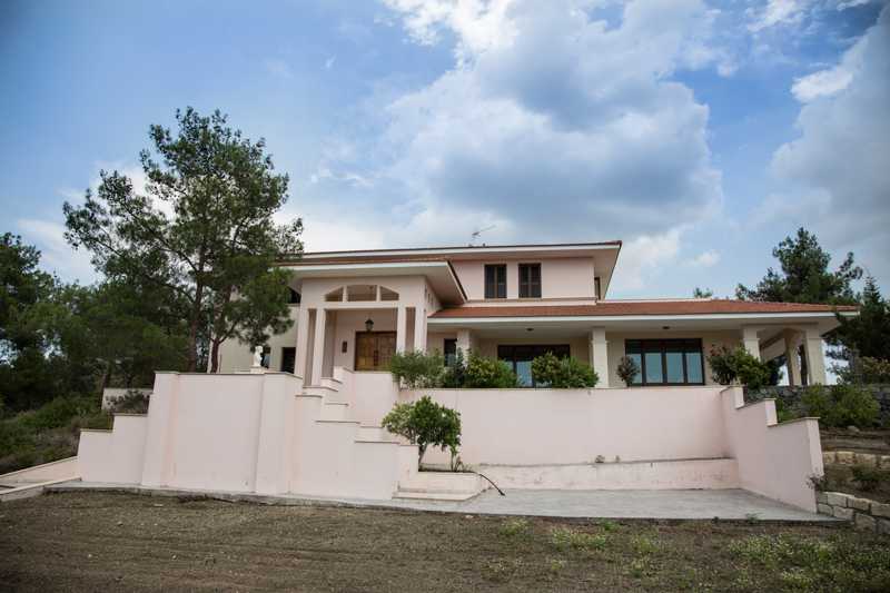 4-bedroom detached house for sale