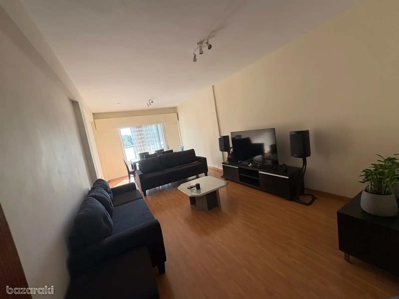 Room — 4
