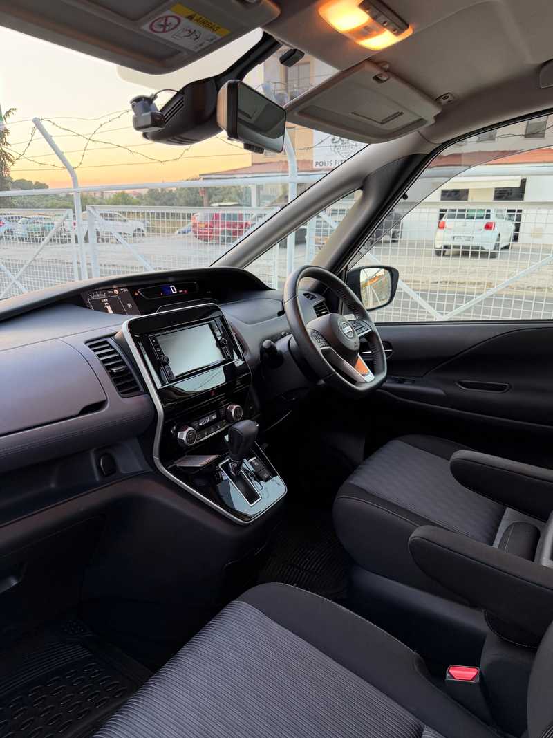 2021 Nissan Serena 2,0L 2021 Cyprus