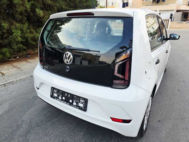 2015 Volkswagen UP 1,0L 2015 Cyprus