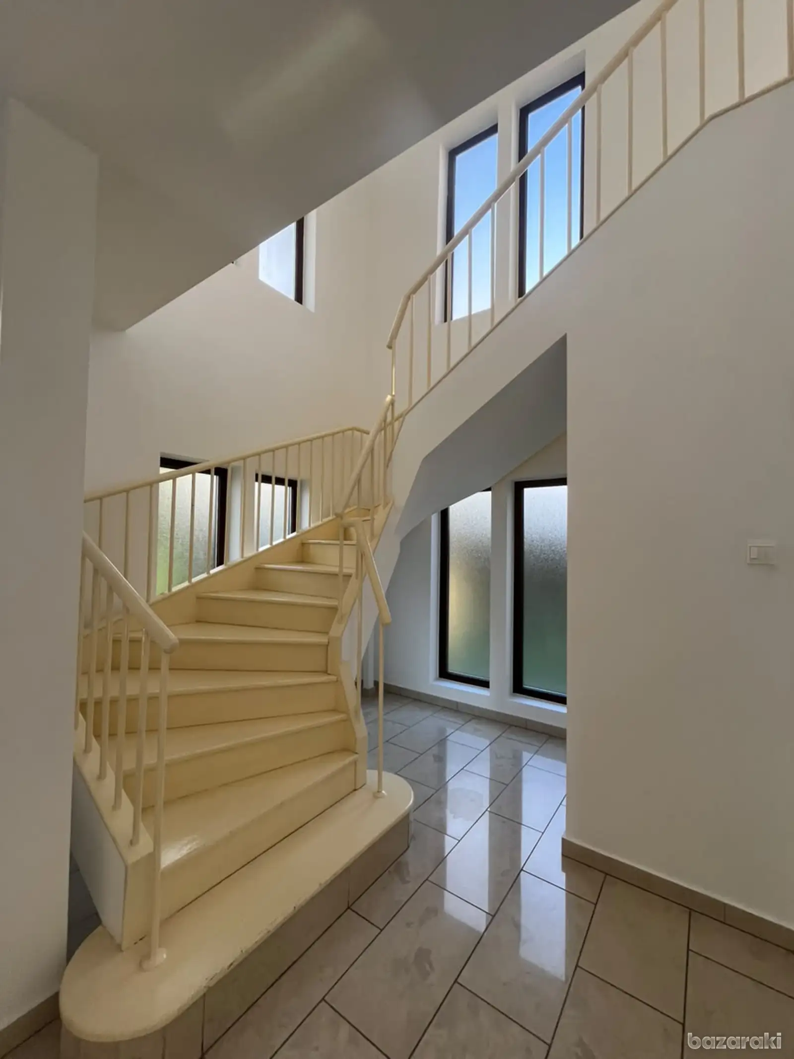 Villa — 12