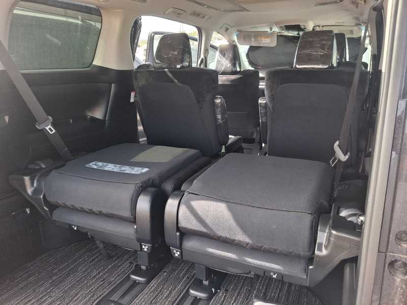2021 Toyota Alphard 2,5L 2021 Cyprus