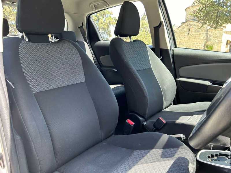 2015 Toyota Yaris 1,3L 2015 Cyprus