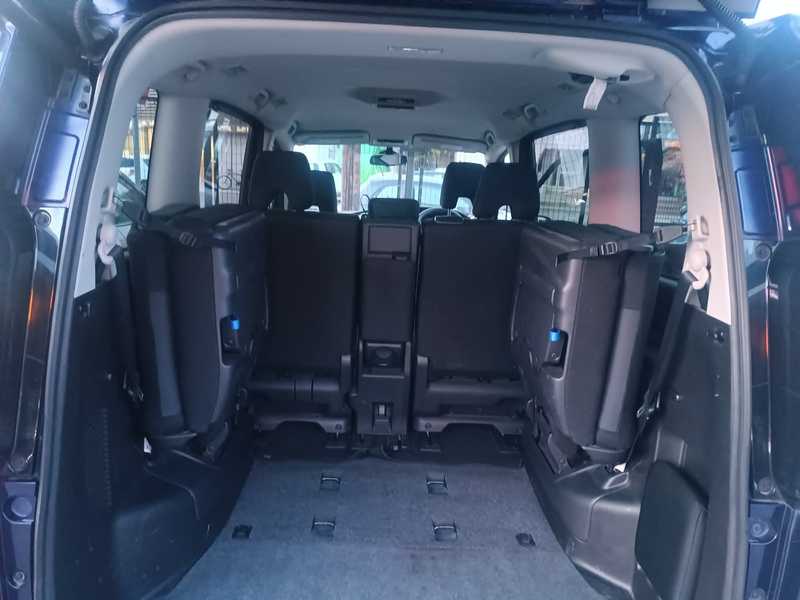 2021 Nissan Serena 2,0L 2021 Cyprus