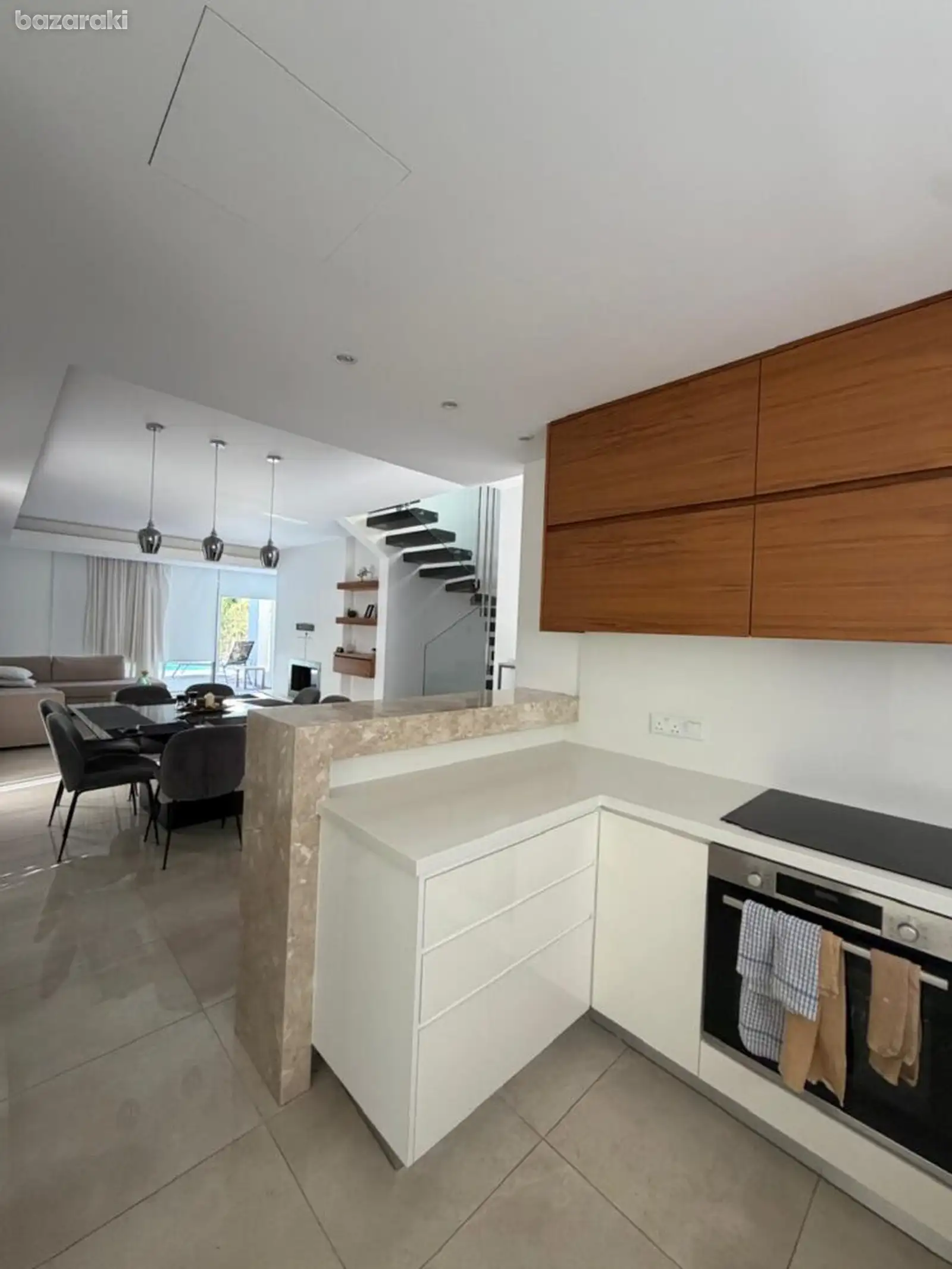 House, 3 bedrooms — 10