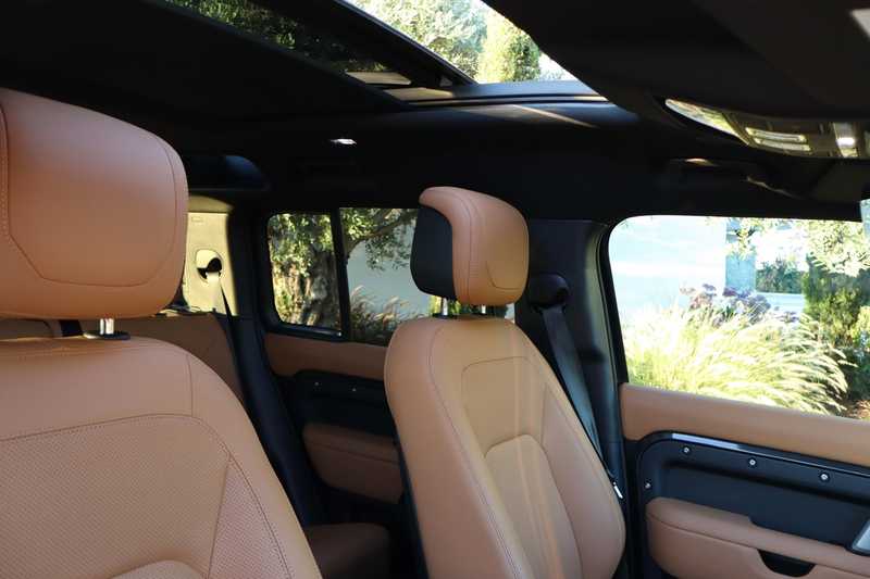 2024 Land Rover Defender 5,0L 2024 Cyprus