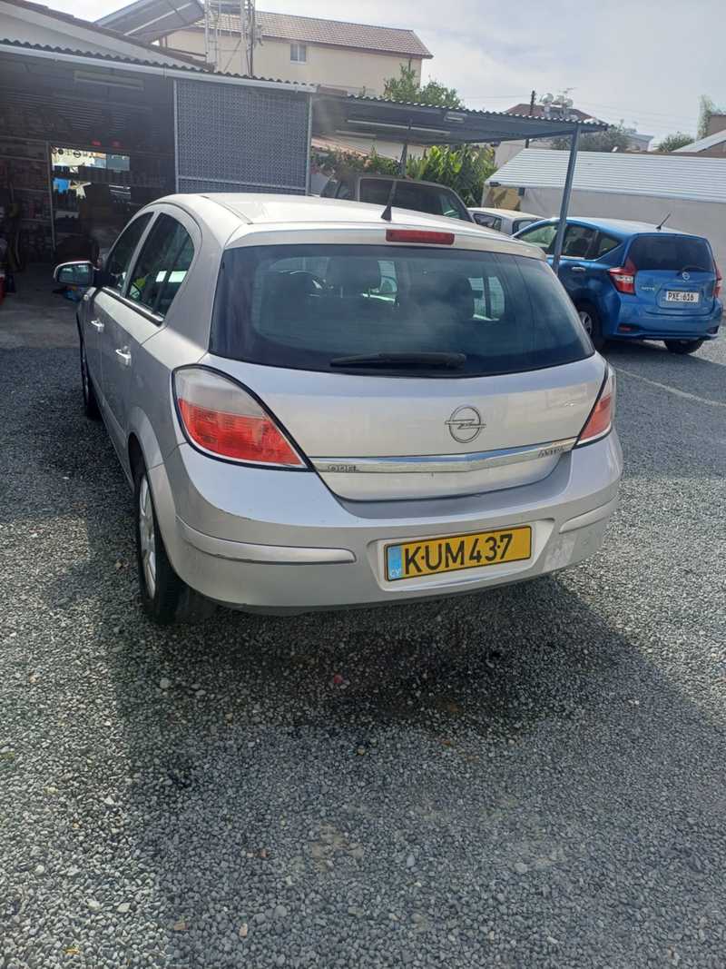 2008 Opel, Vauxhall Astra 1,6L 2008 Cyprus