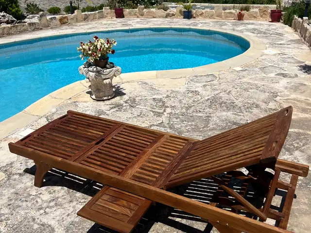 Teak sun bed, Επαρχία Πάφου — Αργάκα