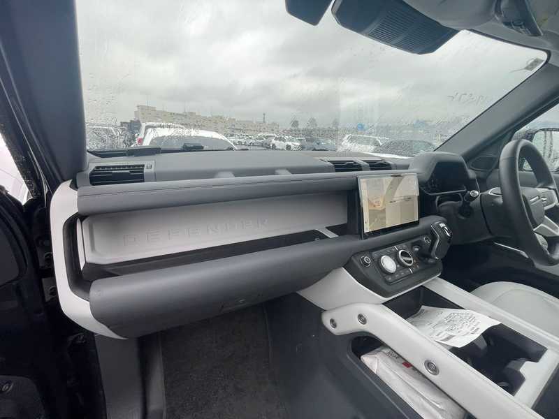 2025 Land Rover Defender 3,0L 2025 Cyprus