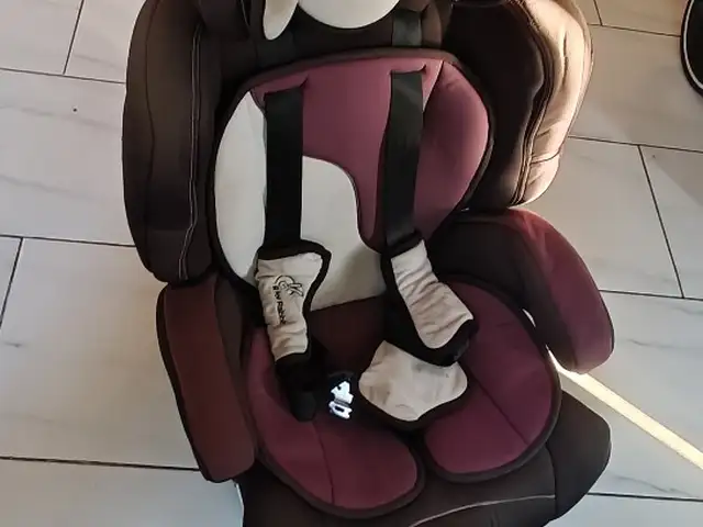 Car seat, Limassol — Limassol - Agios Spyridon