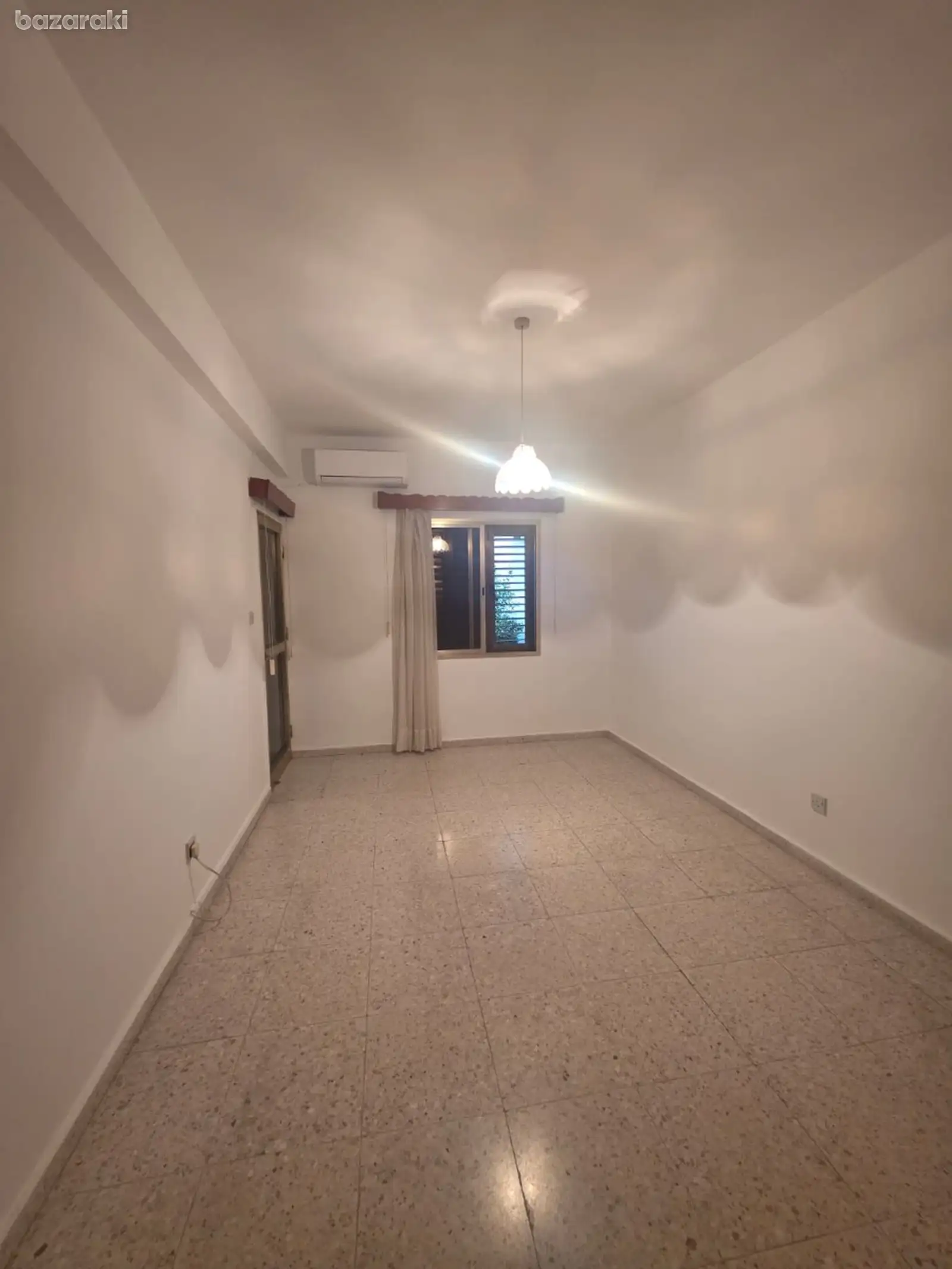House, 3 bedrooms — 6