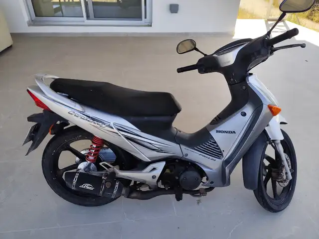 Honda innova 125, Επαρχία Πάφου — Πόλις Χρυσοχούς