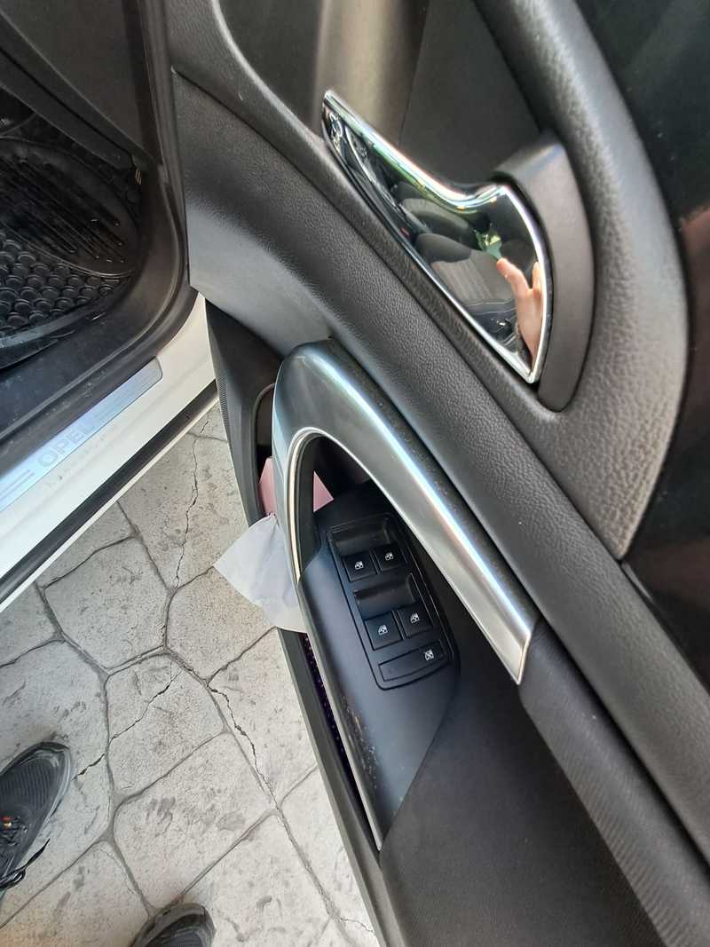 2011 Opel, Vauxhall Insignia 1,6L 2011 Cyprus
