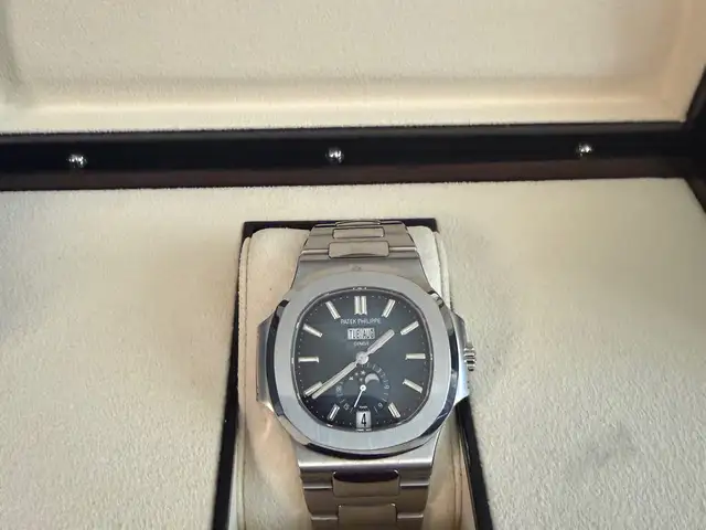 Patek philippe nautilus 5726 1a-014, Limassol — Germasogeia