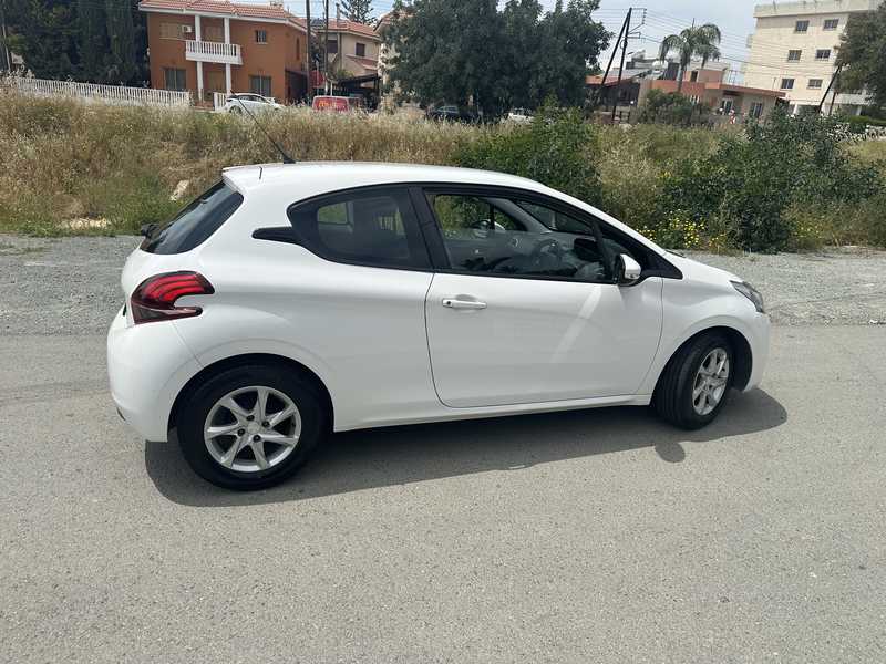 2018 Peugeot 208 1,6L 2018 Cyprus