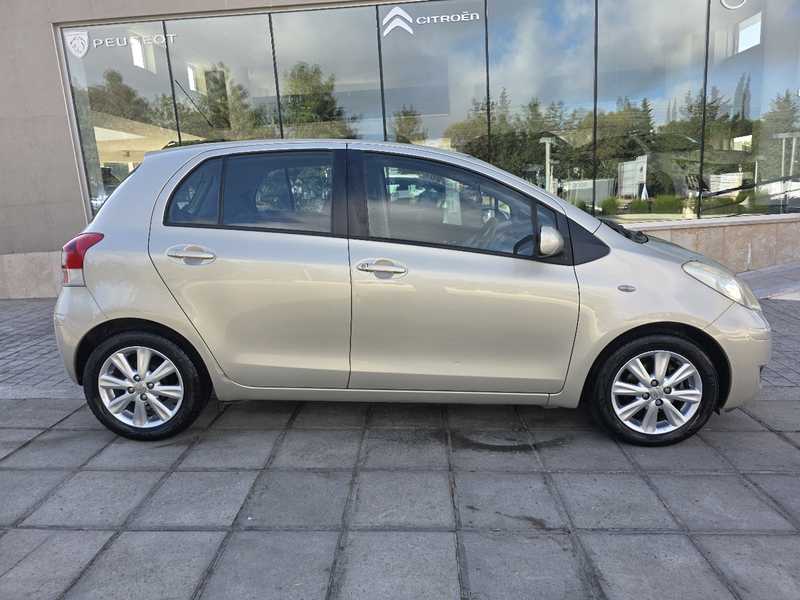2011 Toyota Yaris 1,3L 2011 Cyprus