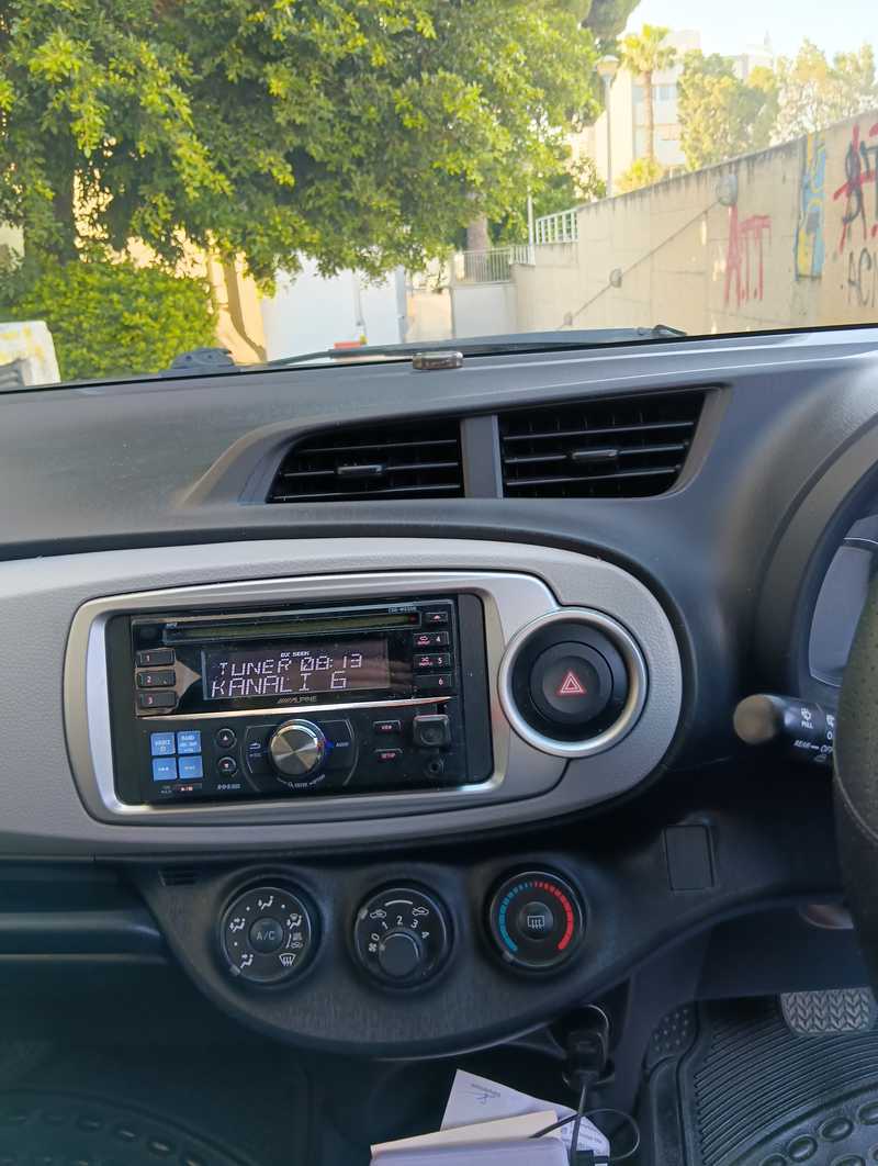 2013 Toyota Vitz 1,4L 2013 Cyprus