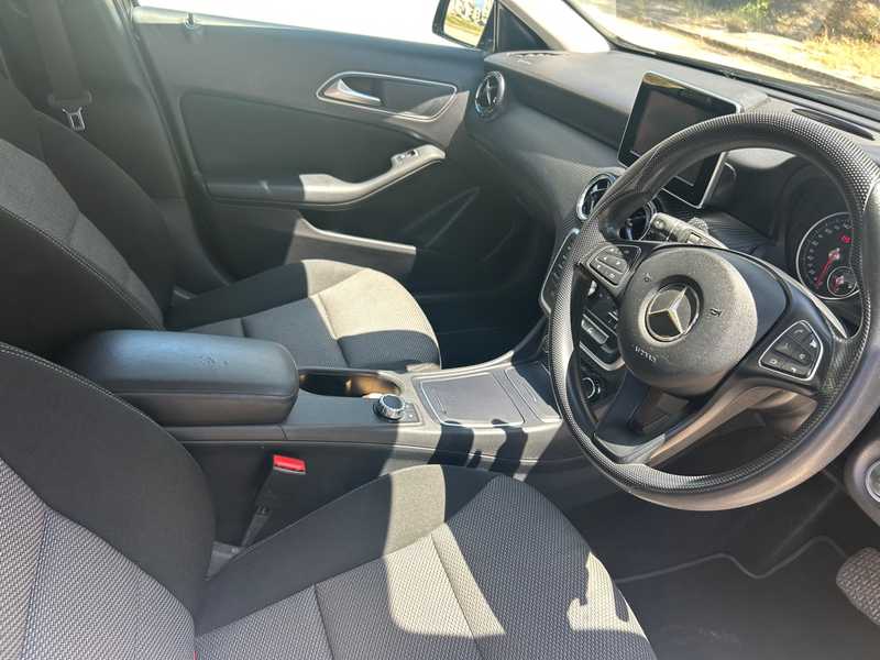 2019 Mercedes-Benz GLA-Class 1,6L 2019 Cyprus