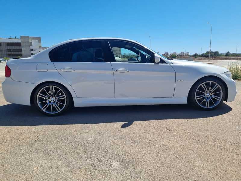 BMW 3-Series 2,0L 2011