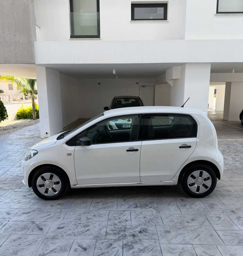 2014 Volkswagen UP 1,0L 2014 Cyprus