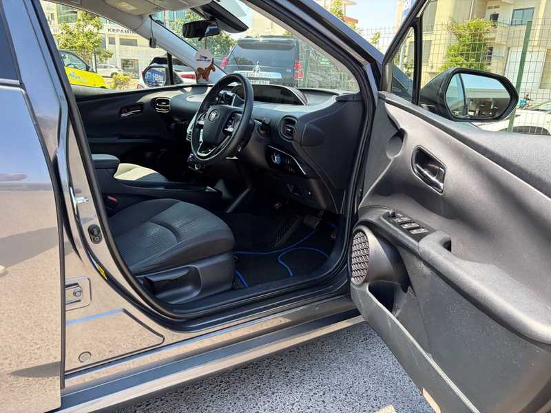2017 Toyota Prius 1,8L 2017 Cyprus