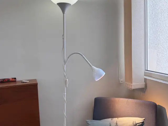 White floor lamp with adjustable reading light 175 cm, Paphos — Prodromi