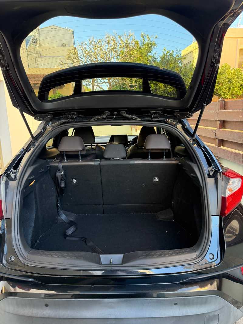 2017 Toyota C-HR 1,8L 2017 Cyprus