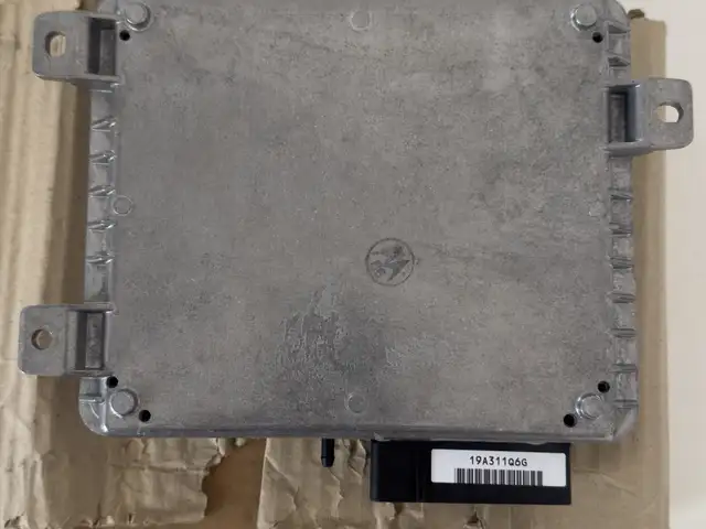 Genuine rover oem ecu mkc104032 boxed original engine control unit, Επαρχία Λεμεσού — Μαρίνα Λεμεσού