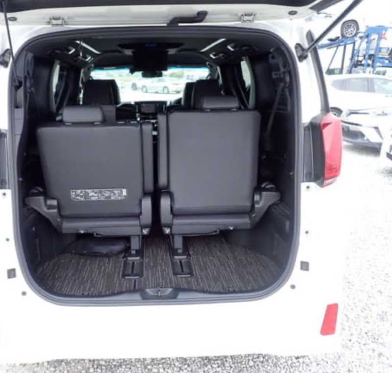 2022 Toyota Alphard 2,5L 2022 Cyprus