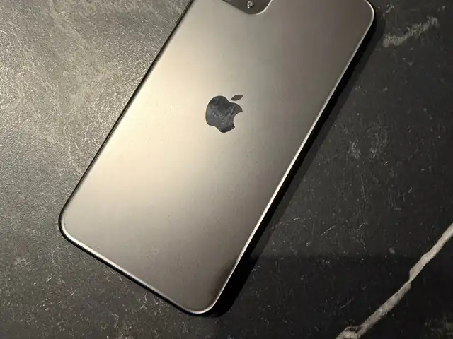 Iphone 11 pro max, Paphos — Paphos - Anavargos