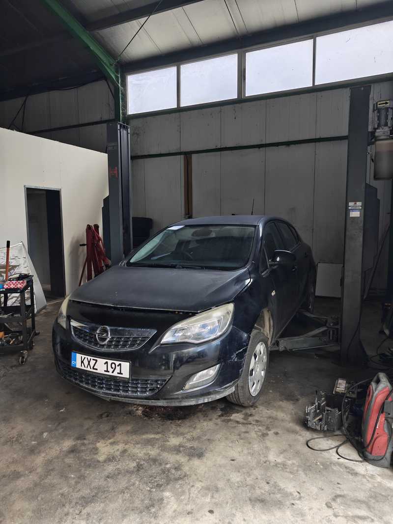 Opel, Vauxhall Astra 1,6L 2010
