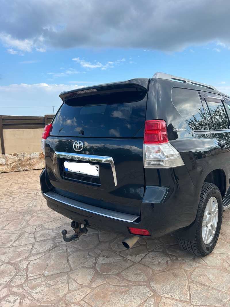 2011 Toyota Land Cruiser 200 3,0L 2011 Cyprus