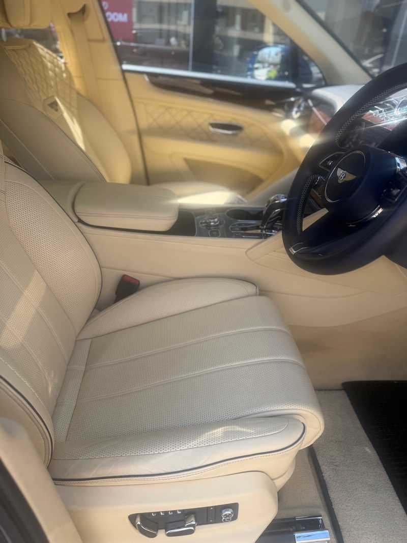 2021 Bentley Bentayga 4,0L 2021 Cyprus