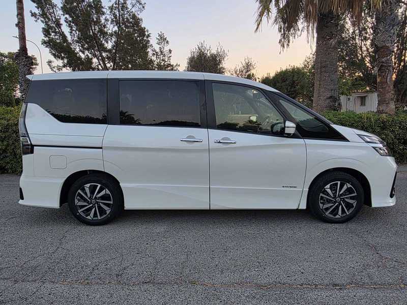 2022 Nissan Serena 2,0L 2022 Cyprus